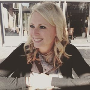 Meet your Posher, Lisa